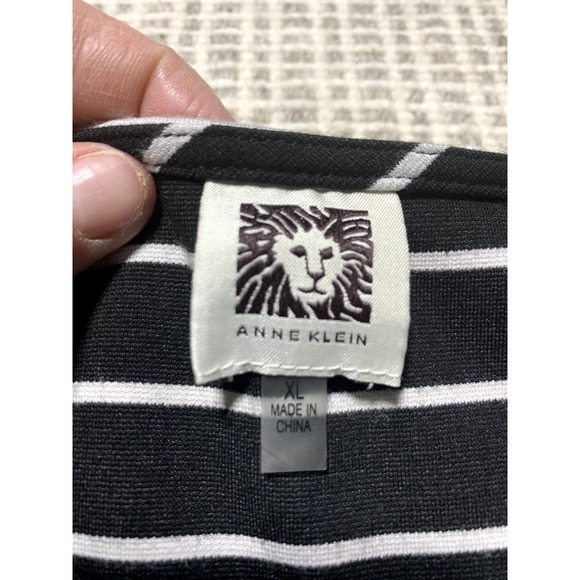 Anne Klein Womens XL Black & White Striped Shot Sleeve Ruffle Bottom Blouse - Picture 5 of 10